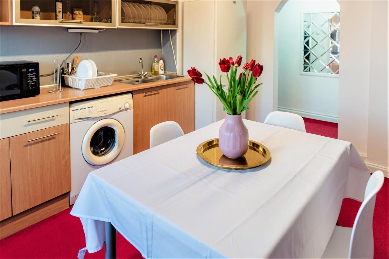 Parliament Marriott Unirii Square 5 Bedrooms Luxury Apartment Old Town Бухарест Екстер'єр фото